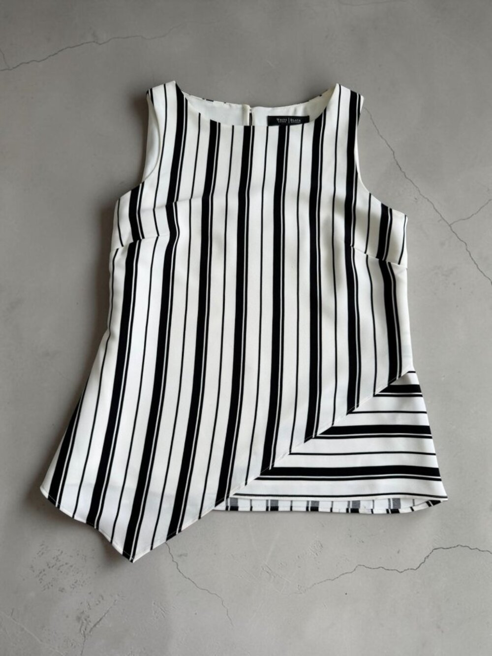 White House Black Market White Striped Asymmetrical Tank Top Size 0